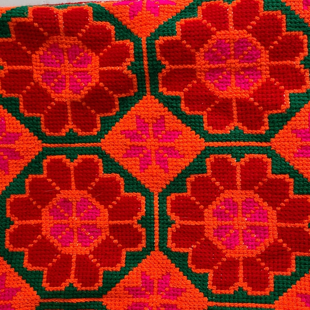 Bright Orangebhot pink and Kelly green red tasseled flower designed shoulder bag - Picture 2 of 6